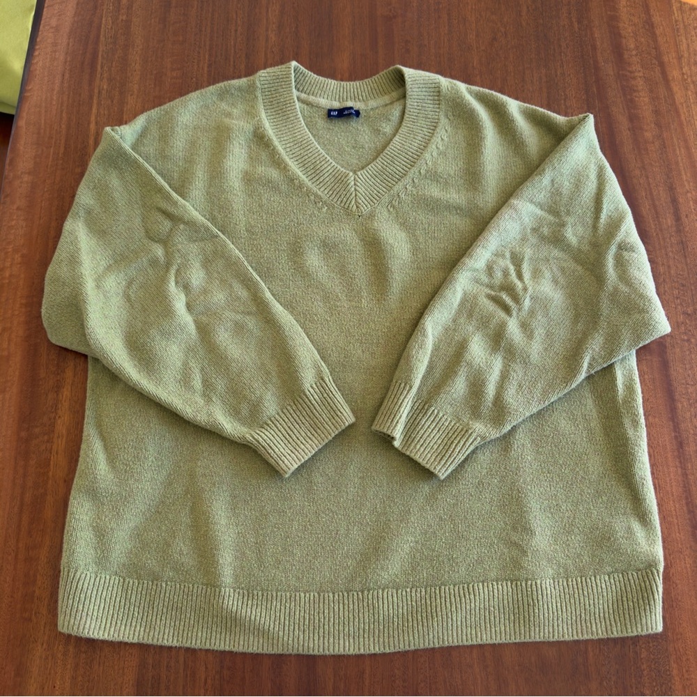 GAP CashSoft Oversized V-Neck Sweater